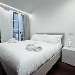 Medici5 - Luxury With Wellness Area ミラノ