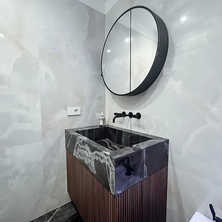 Medici5 - Luxury With Wellness Area Appartamento Milano